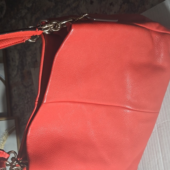 Coach Madison - Picture 3 of 7